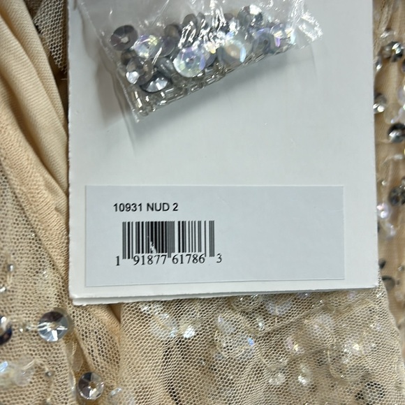 Mac Duggal 10931 NWT EMBELLISHED RUFFLE FAUX WRAP SEQUINED GOWN - Picture 10 of 10